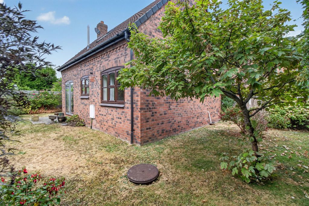 Property photo 2 of 18