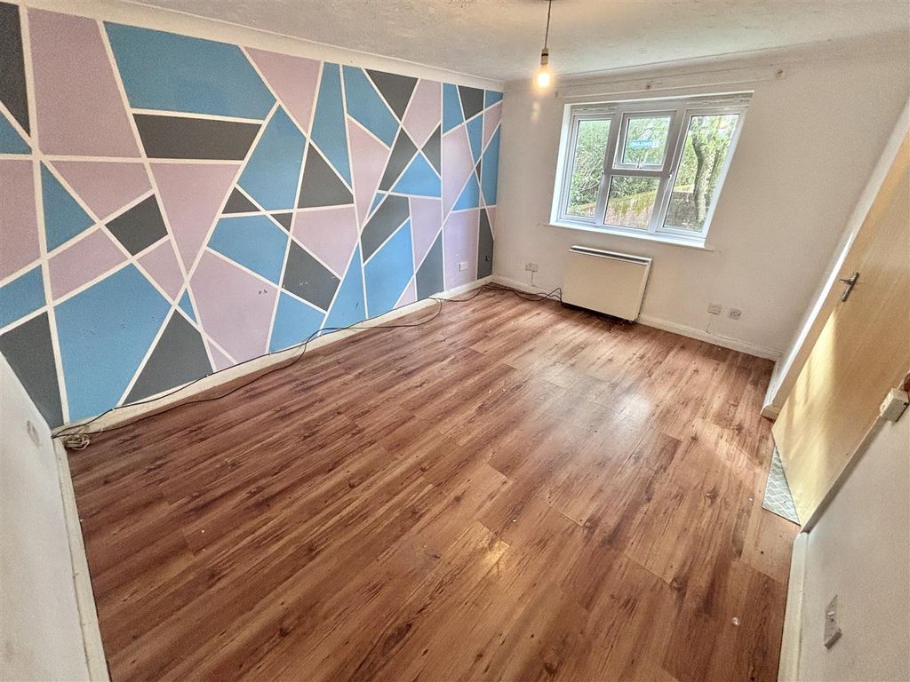 Property photo 2 of 18 Img_3405.Jpg