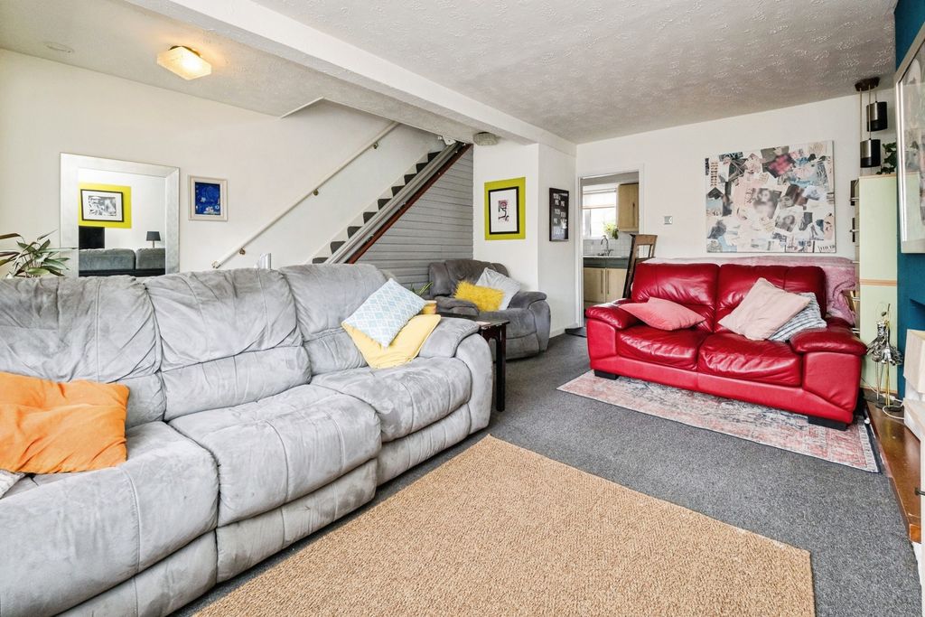 Property photo 3 of 18 Pbox-Img.Jpg