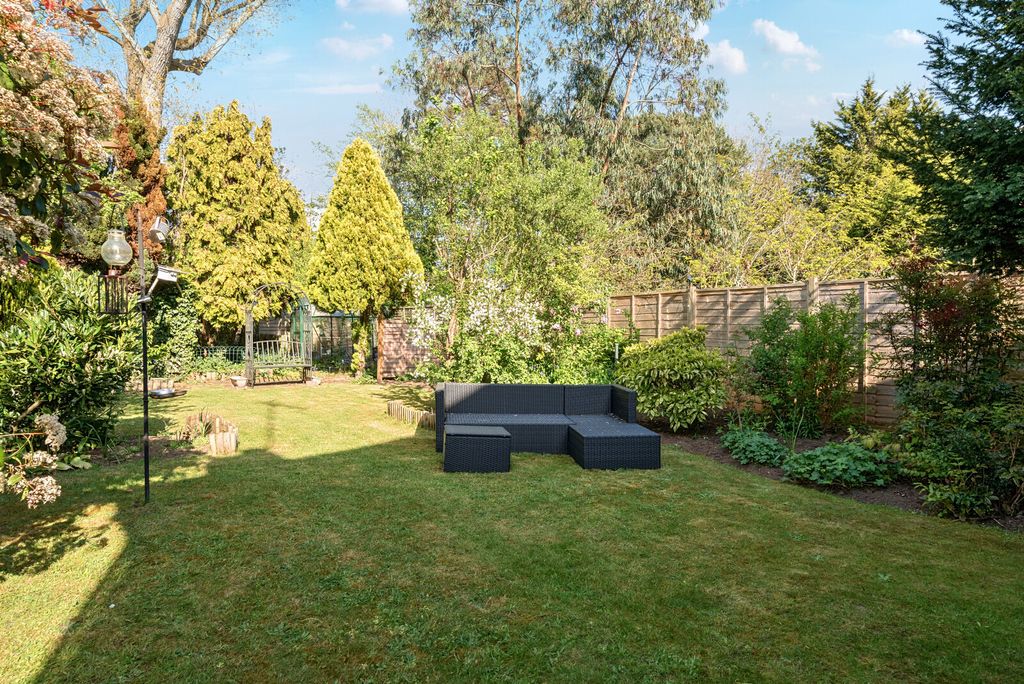 Property photo 3 of 16 Garden