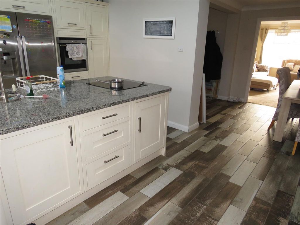 Property photo 3 of 11 Img_1463.Jpg