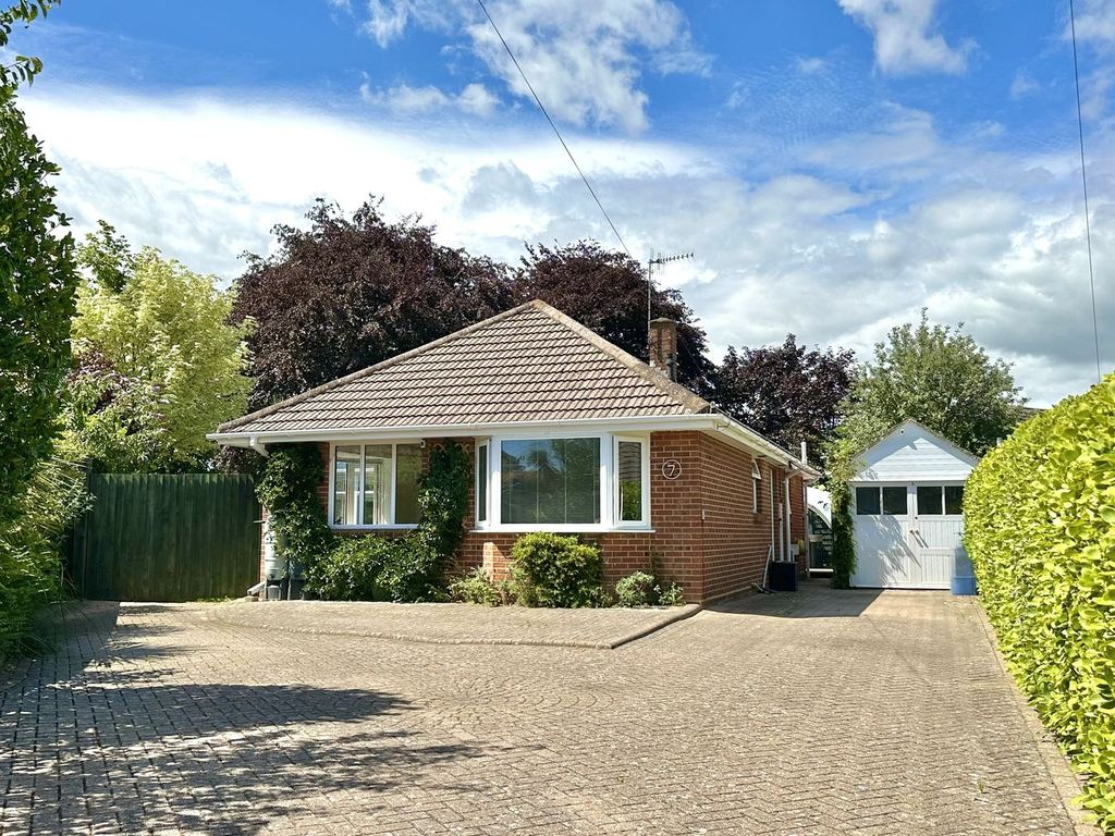 Property photo 1 of 42