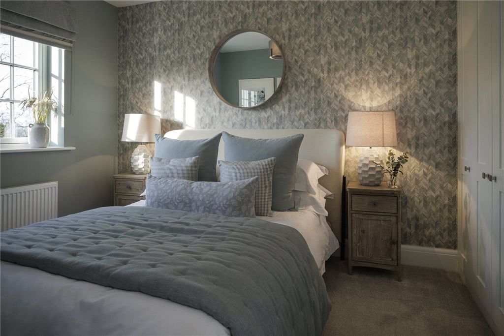 Property photo 3 of 10 Show Home