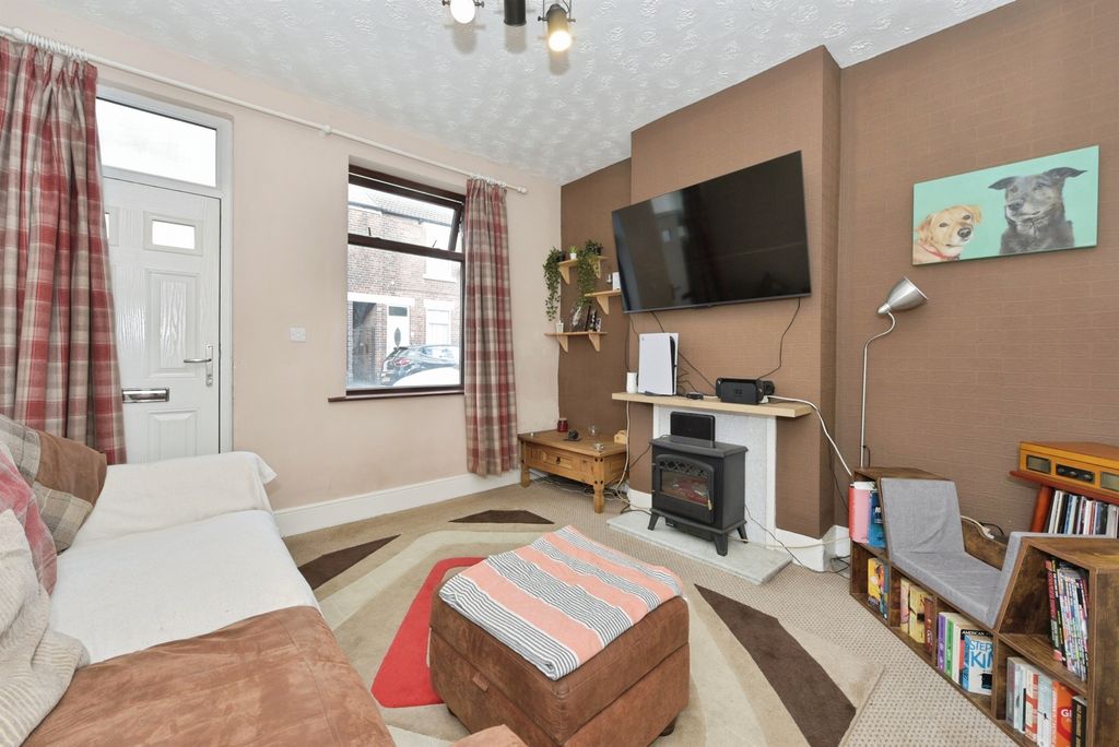 Property photo 2 of 14