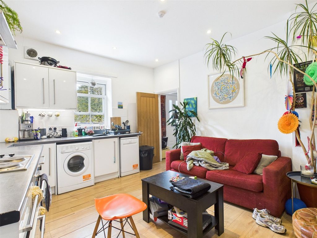 Property photo 2 of 20 Kitchen