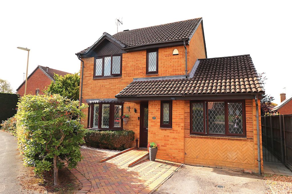 Property photo 1 of 18