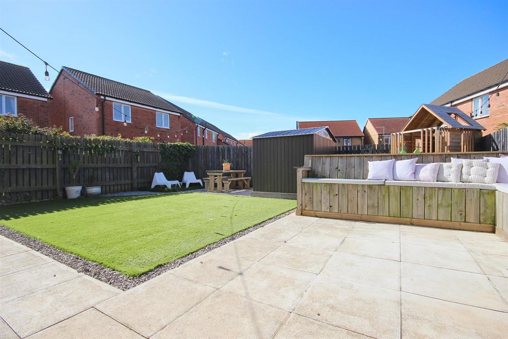 Property photo 2 of 27 Outside