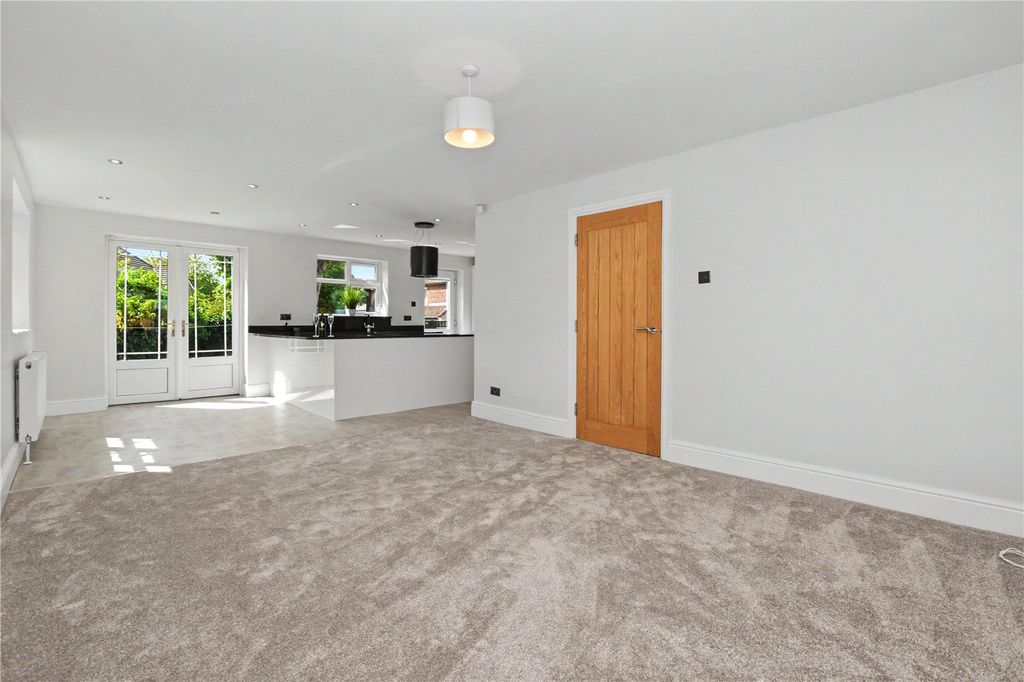 Property photo 2 of 23 Picture No. 06