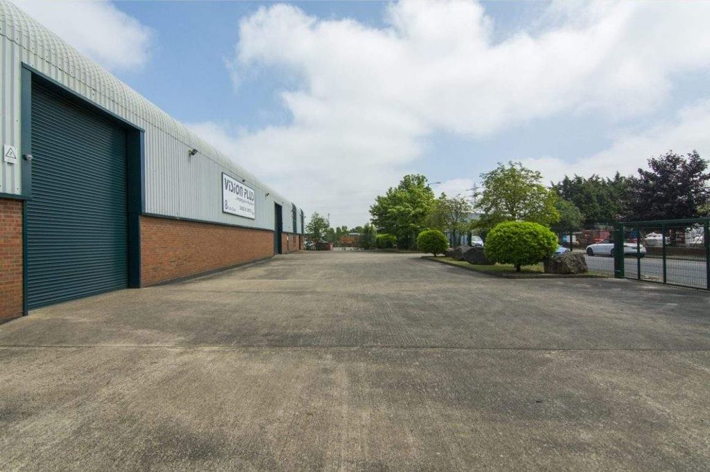 Property photo 3 of 21