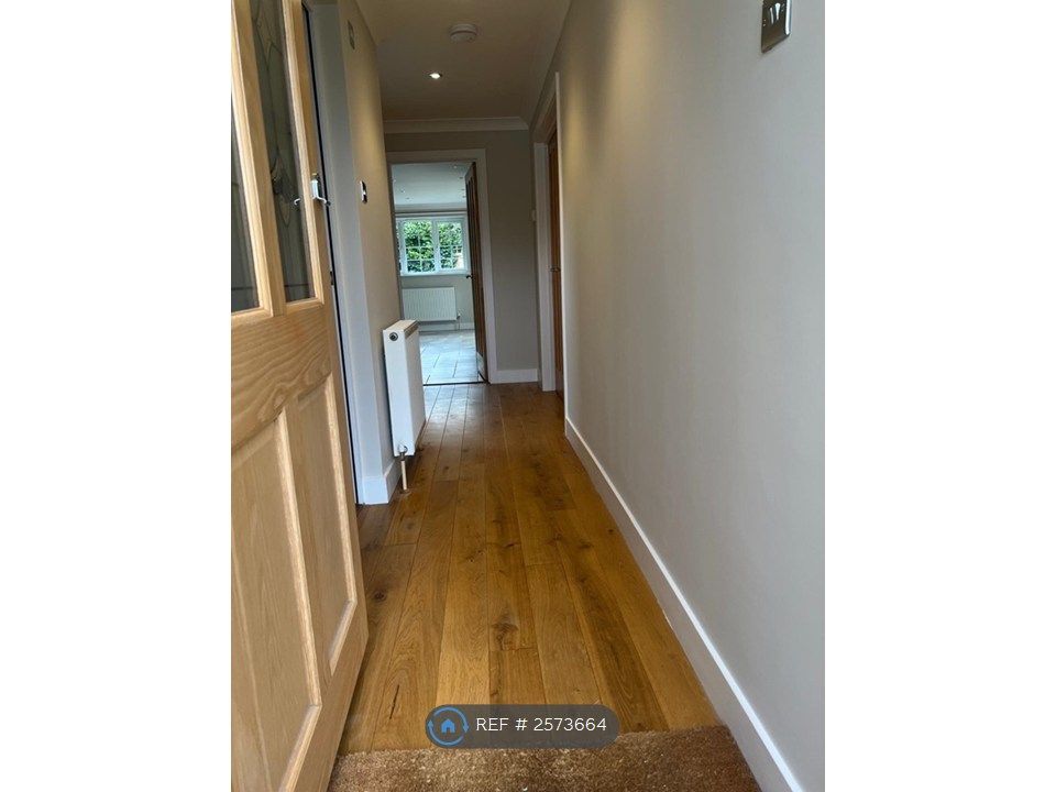 Property photo 2 of 25