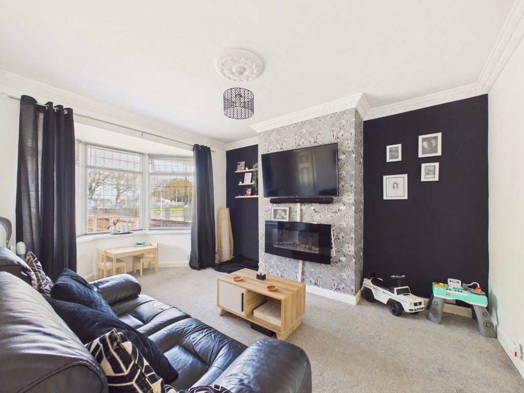 Property photo 2 of 11 4979033