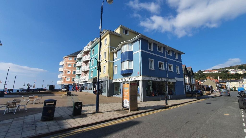 Property photo 2 of 14