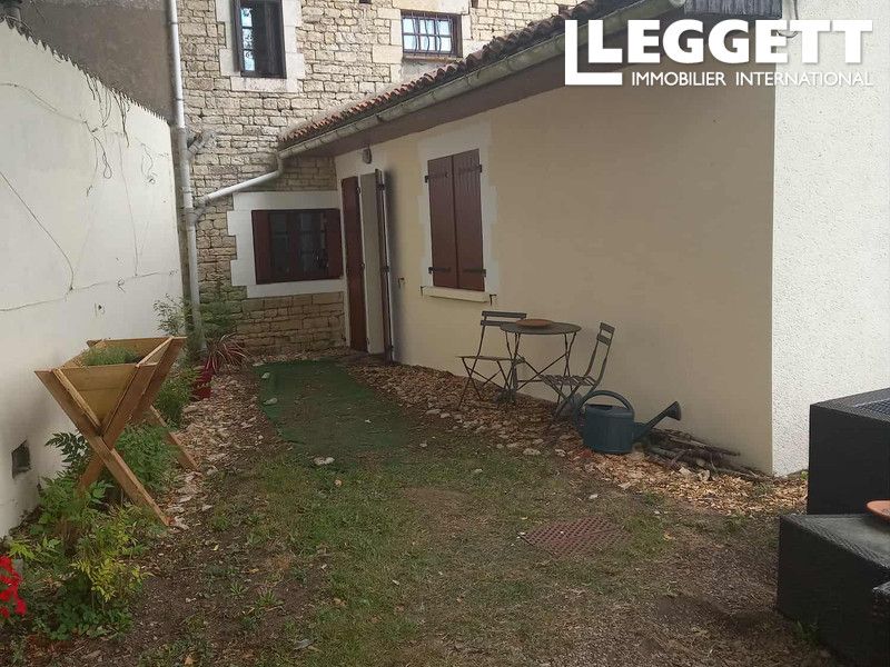 Property photo 2 of 10