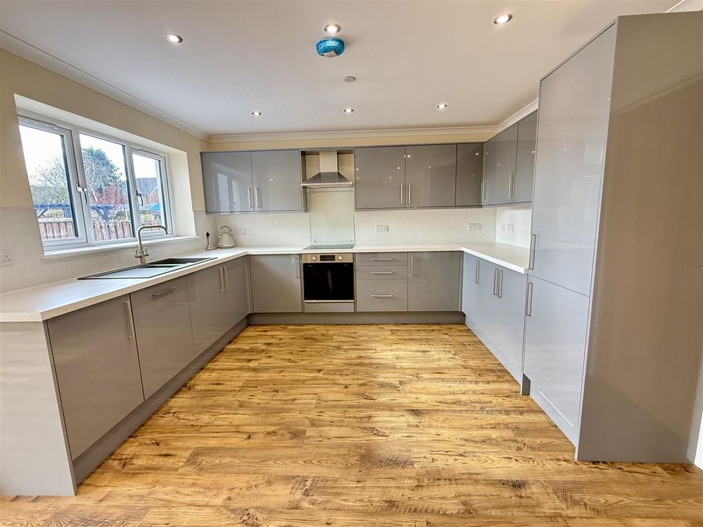 Property photo 3 of 33 Img_9077.Jpeg