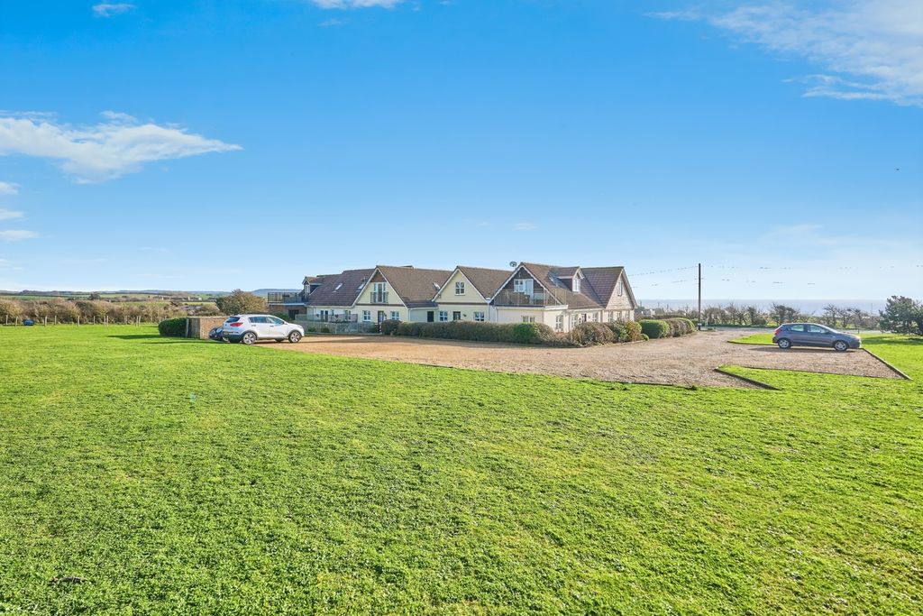 Property photo 1 of 16 Seabreeze