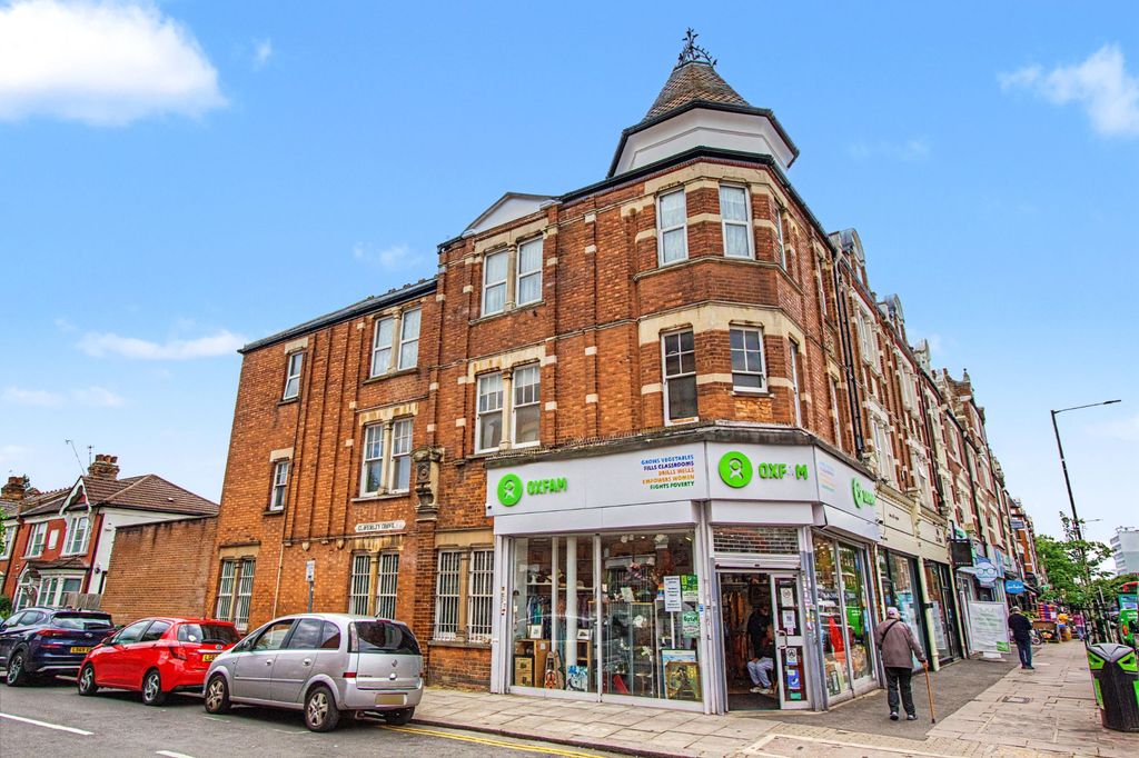 Property photo 2 of 14 96A Ballards Lane, Finchley, London N3 2DL