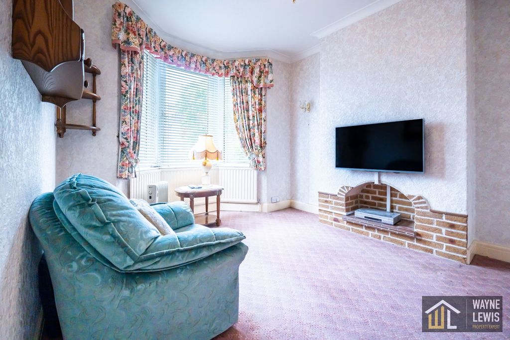 Property photo 2 of 45