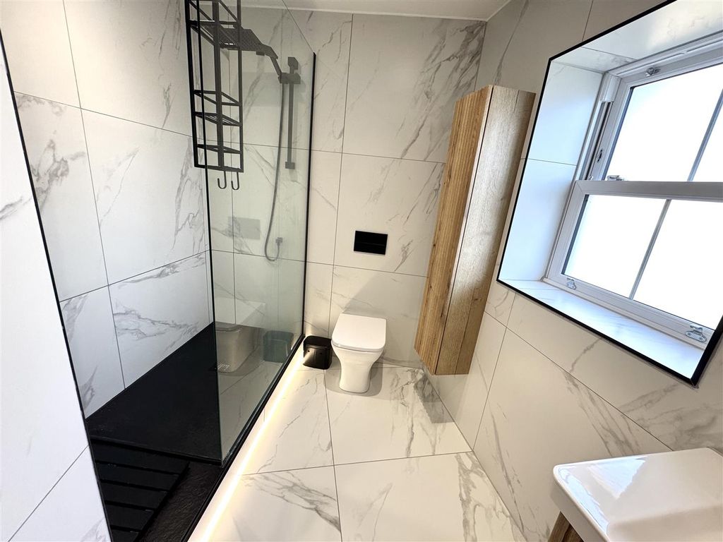 Additional image 17 of 2 bed flat to rentWide Close, Lanark ML11