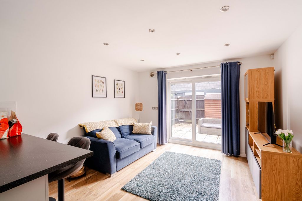 Property photo 1 of 20 17