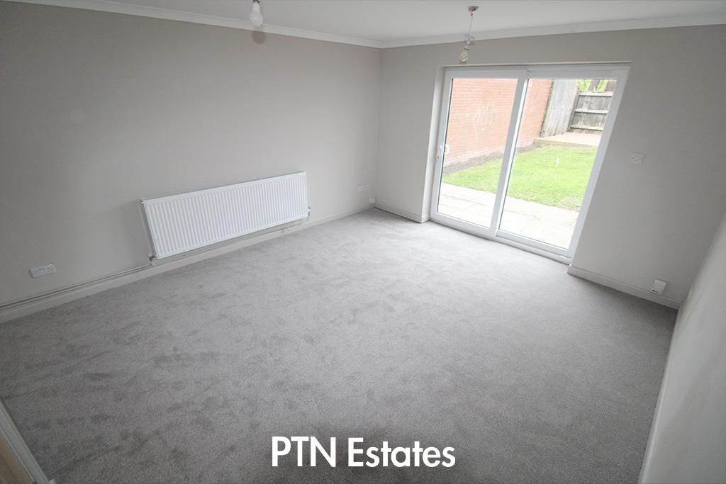 Property photo 3 of 10 Lounge.Jpg