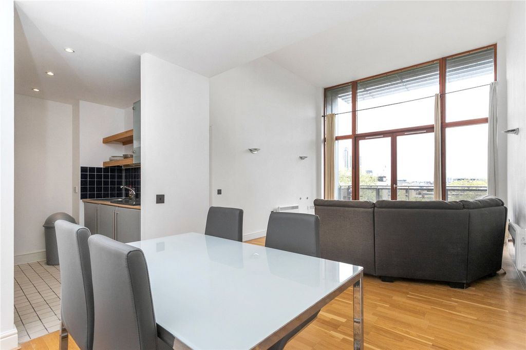 Property photo 2 of 10 Picture No. 03