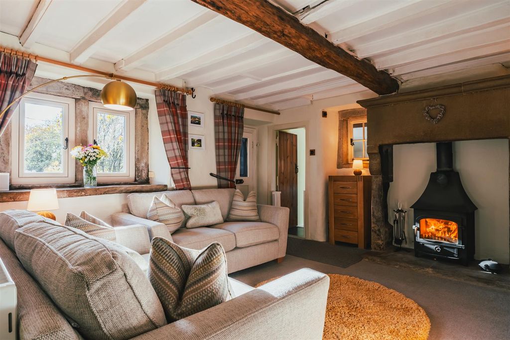 Property photo 2 of 49 Snug