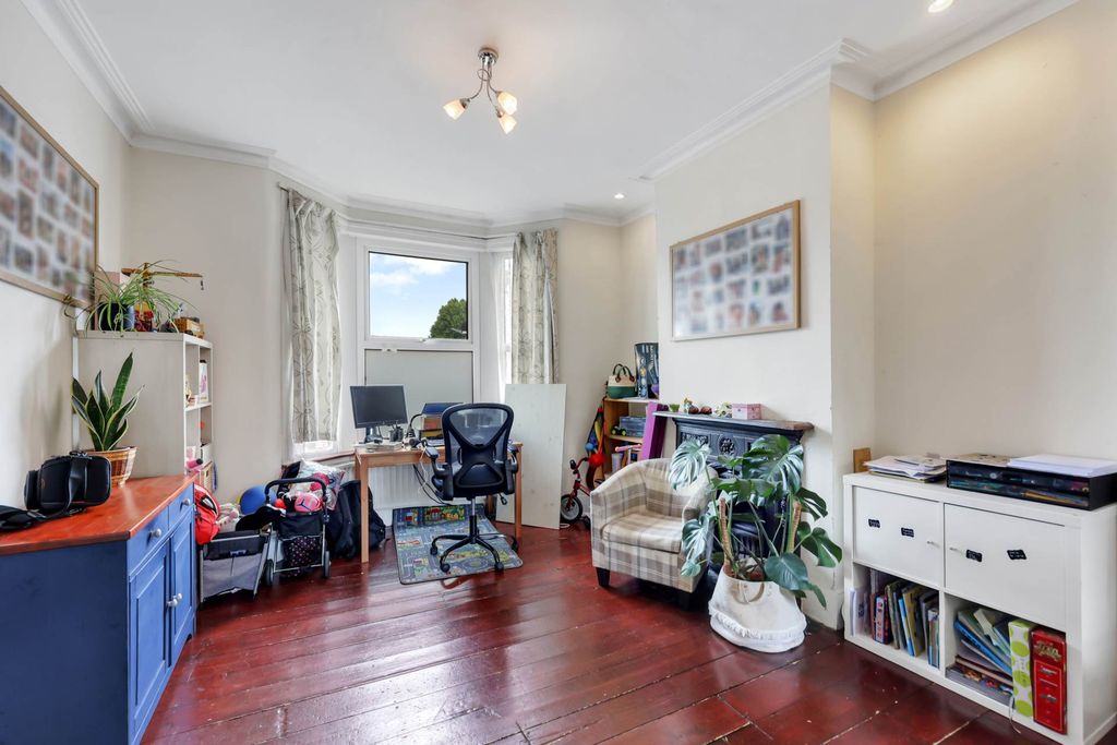 Property photo 2 of 16