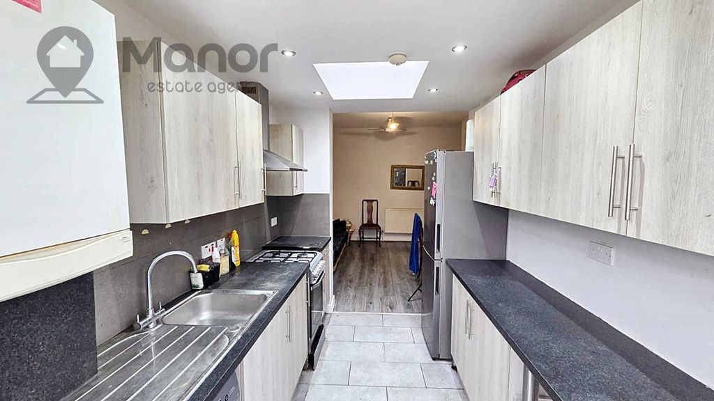 Property photo 1 of 15 Whatsapp Image 2025-11-07 At 15.22.56