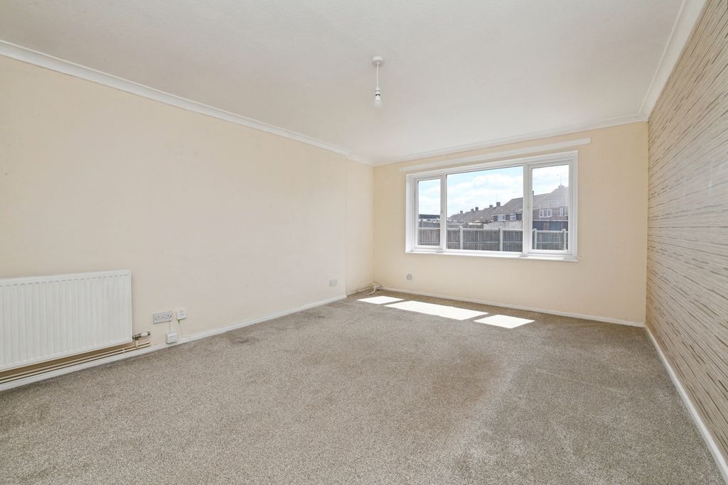 Property photo 3 of 17 Photo