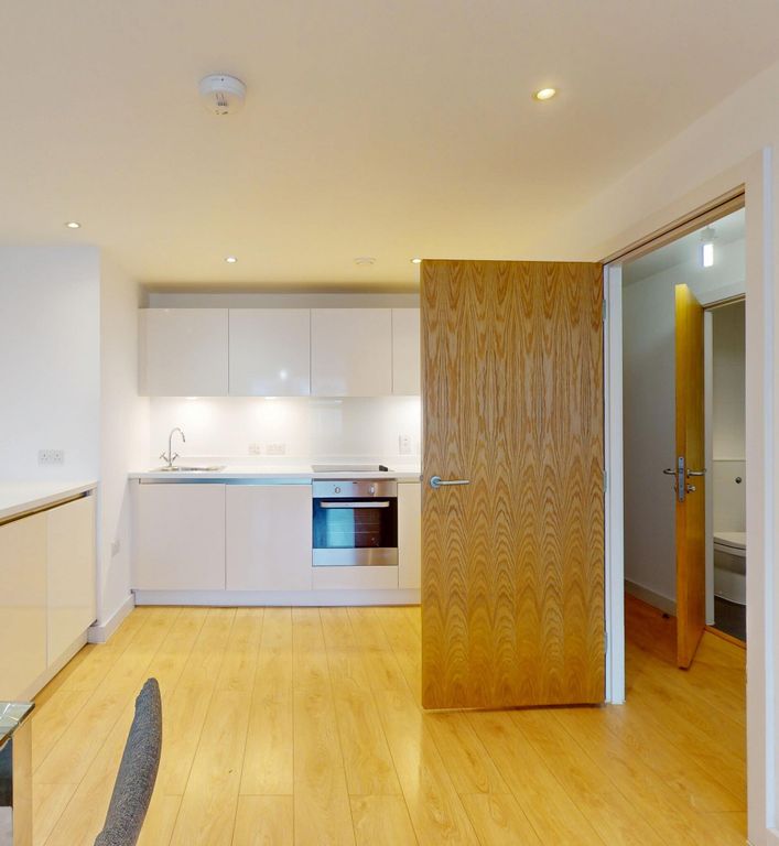 Property photo 2 of 18 Kitchen