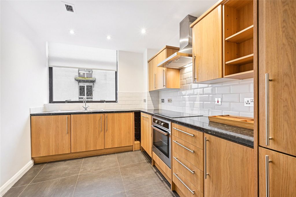 Property photo 3 of 13 Picture No. 38