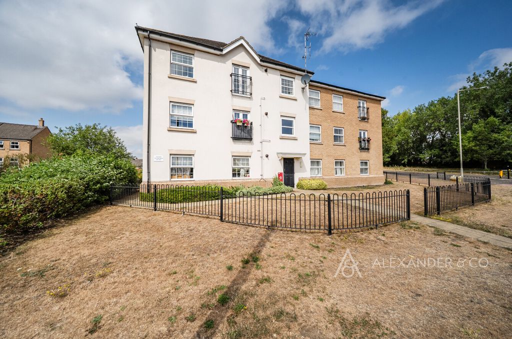 Property photo 1 of 11 4d722F9A-3A5d-4d4...