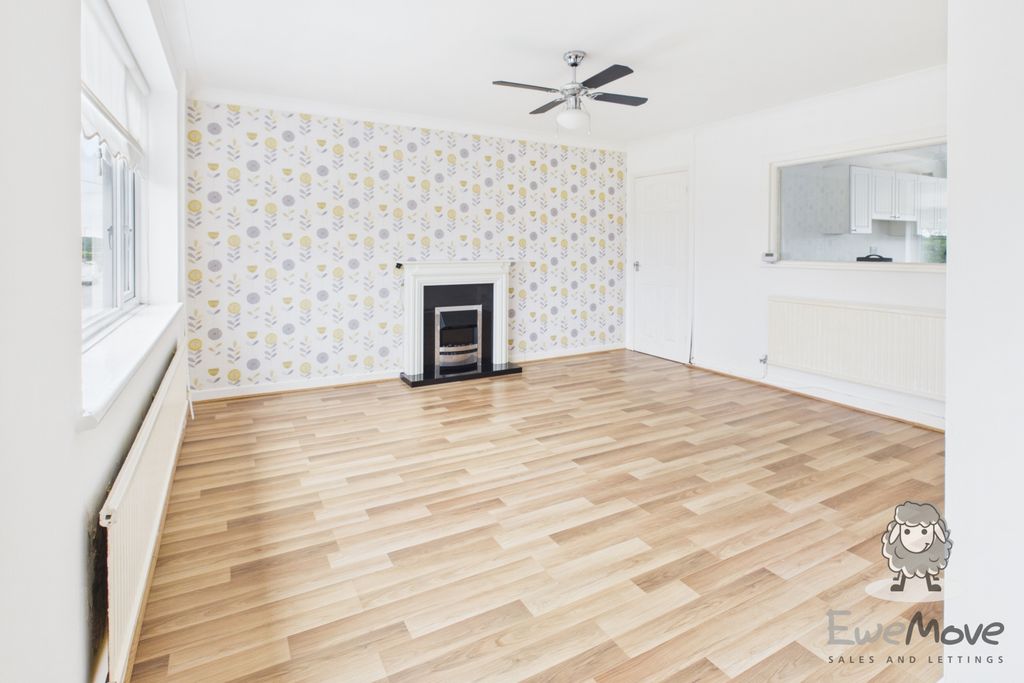 Property photo 3 of 9 17