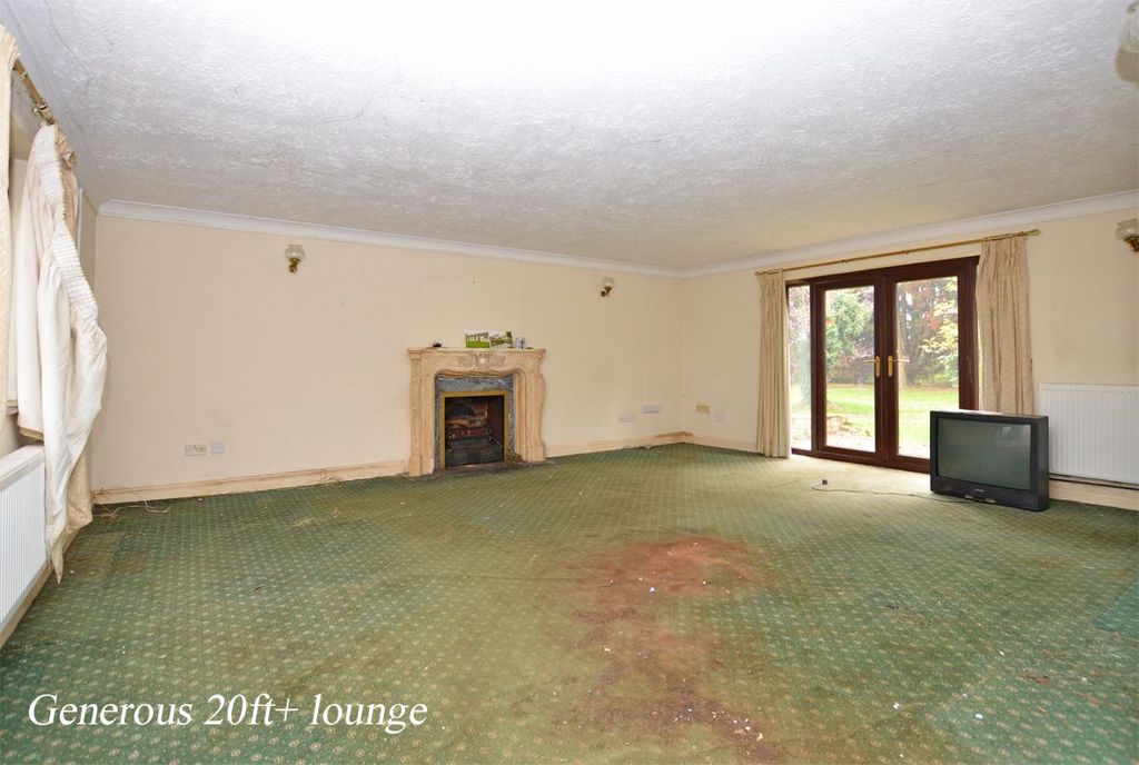 Property photo 3 of 12