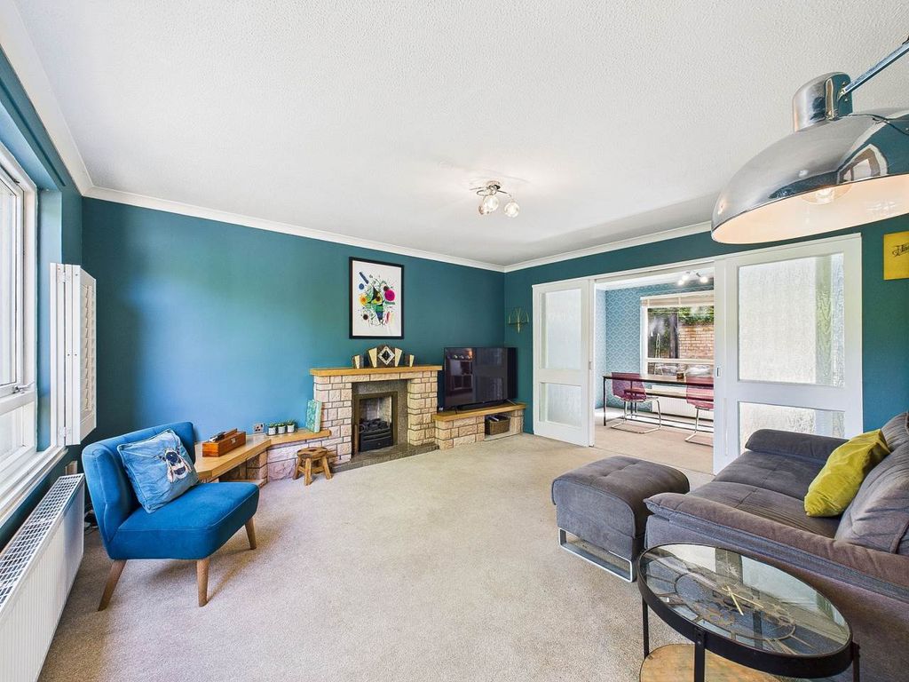 Property photo 3 of 16 Cam01898G0-Pr0504-Still002