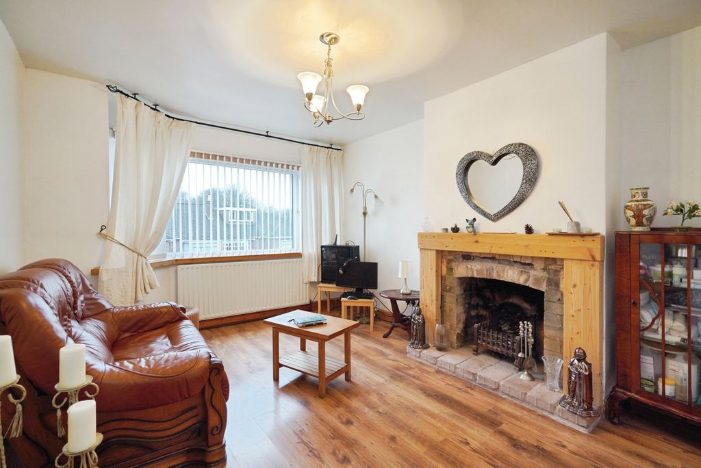 Property photo 3 of 19 Pbox-Img.Jpg