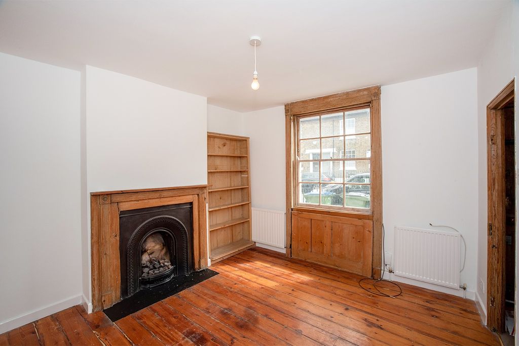 Property photo 2 of 16 Photo 1