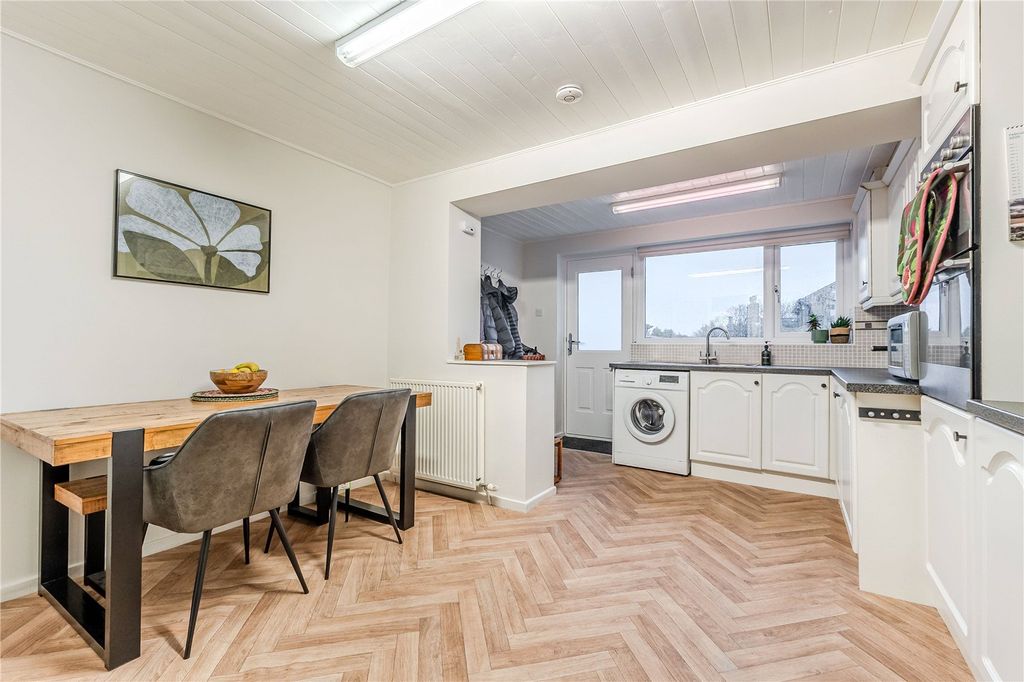 Property photo 3 of 14 Dining Kitchen