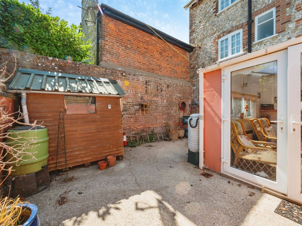 Property photo 3 of 26
