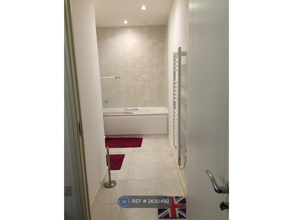 Property photo 3 of 8 2 Bed 2 Bath 2 Toilets Apartment.