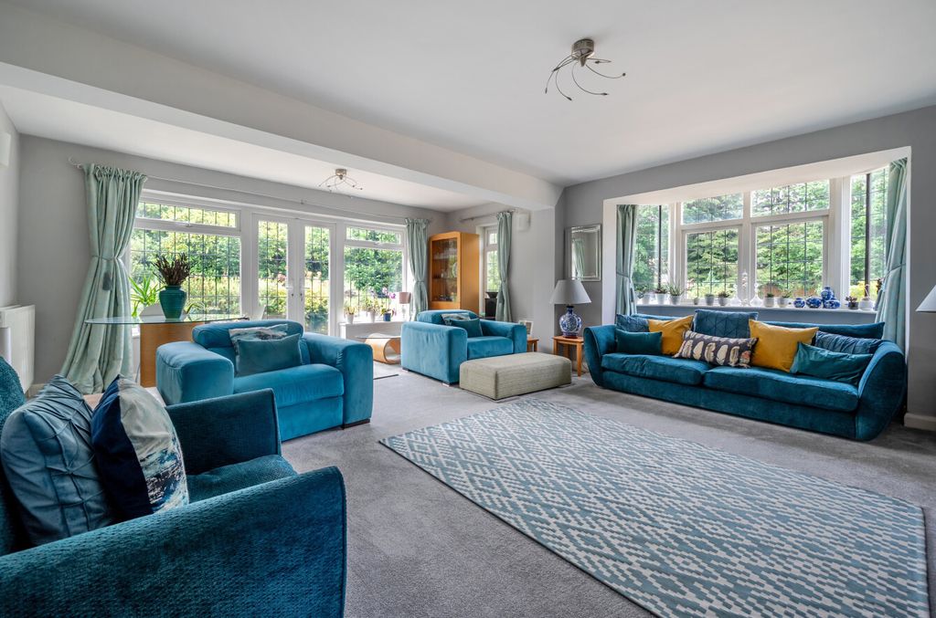 Property photo 3 of 22 1470162-31-6A215F...