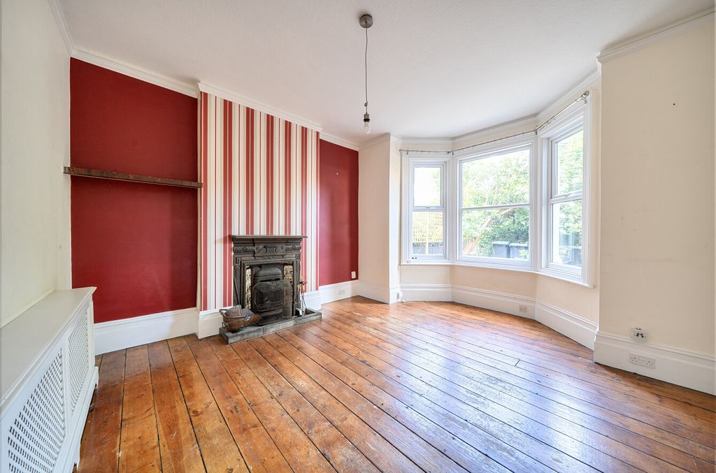 Property photo 2 of 14 1466704-13-6A0d76...