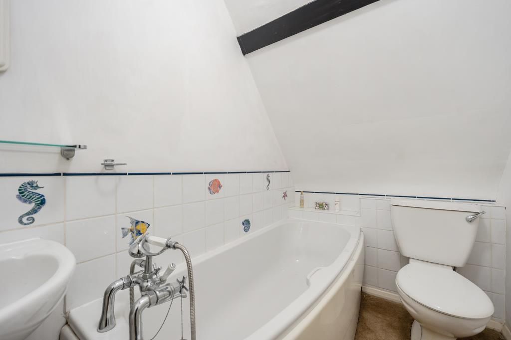 Property photo 2 of 20 Bathroom