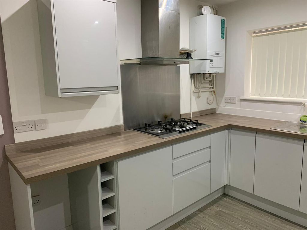 Property photo 3 of 12 4.Jpg