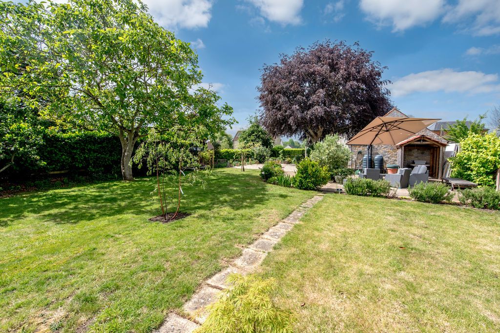 Property photo 3 of 32 Rear Garden