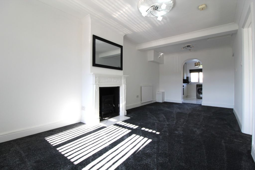 Property photo 2 of 8 Lounge View 1