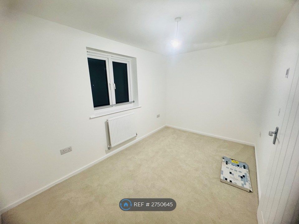 Property photo 3 of 21 Bedroom 1