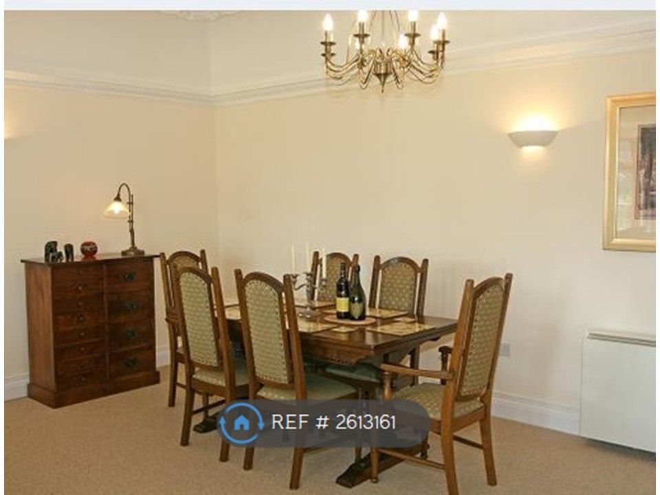 Property photo 3 of 11 Dining Area