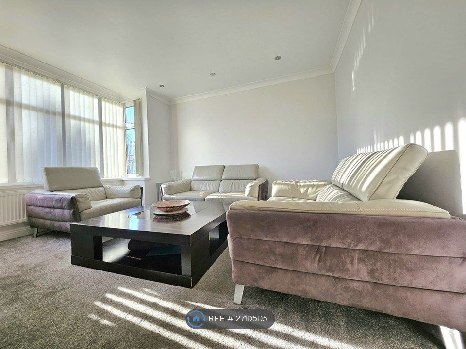 Property photo 2 of 24