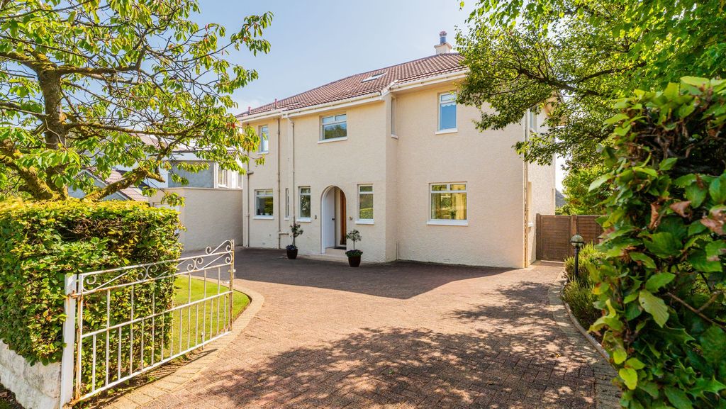 Property photo 3 of 47